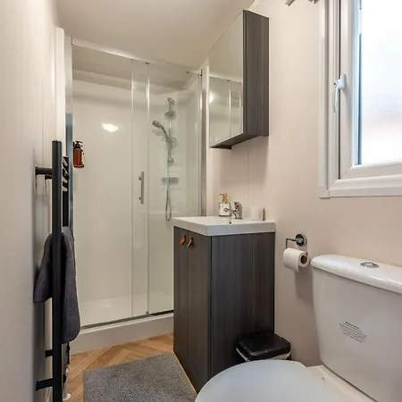 Canary Wellness - Sauna & Hottub