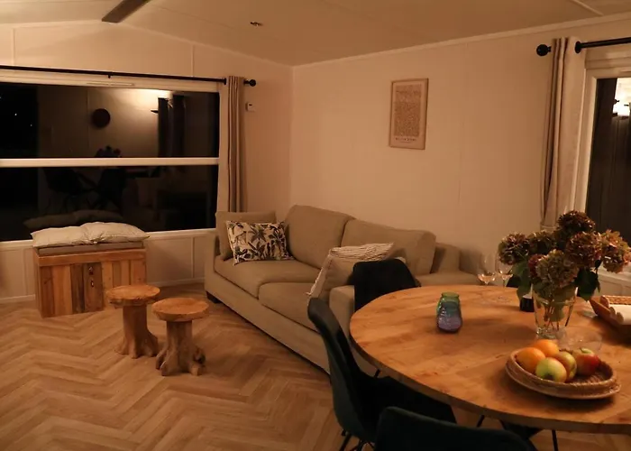 Canary Wellness - Sauna & Hottub Chalet Hoenderloo