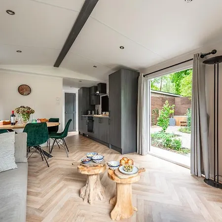 Canary Wellness - Sauna & Hottub * Hoenderloo