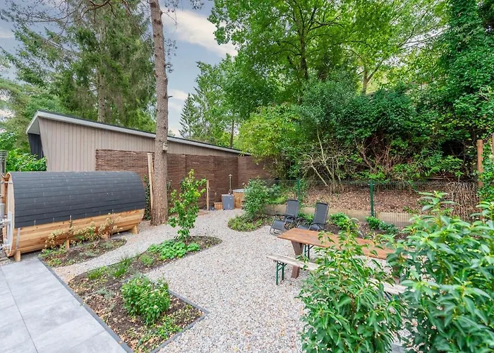 Dağ evi Canary Wellness - Sauna & Hottub Hoenderloo