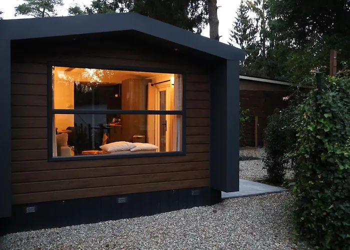 Dağ evi Canary Wellness - Sauna & Hottub Hoenderloo