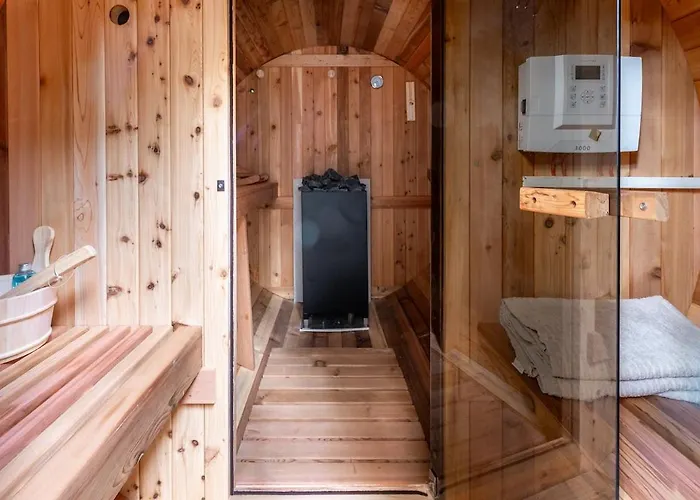 Canary Wellness - Sauna & Hottub Dağ evi
