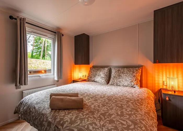 Canary Wellness - Sauna & Hottub