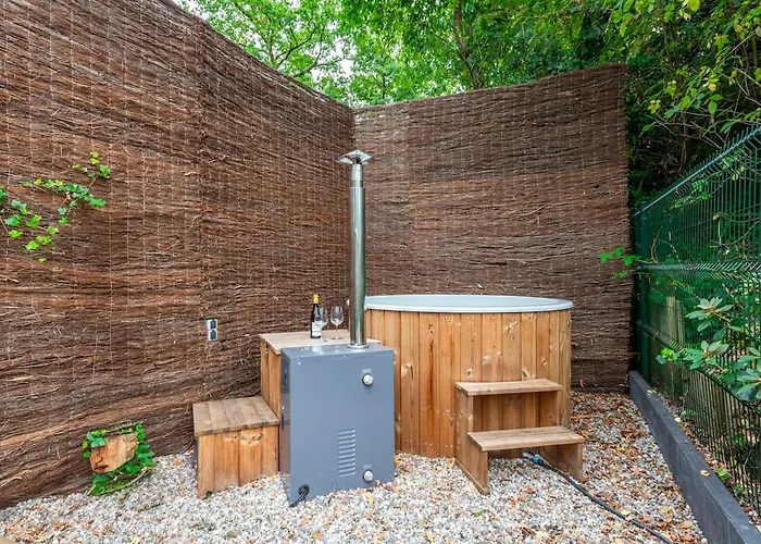 Canary Wellness - Sauna & Hottub Dağ evi Hoenderloo